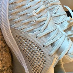 ASICS Gel Kenun Sneakers